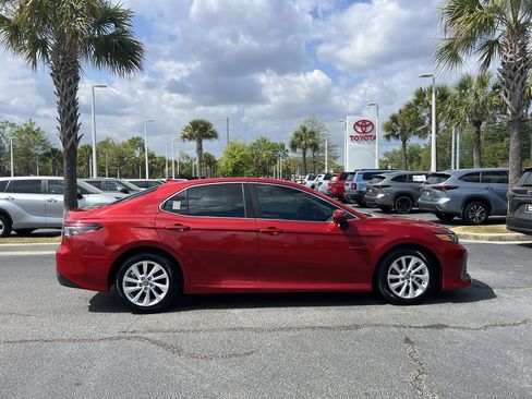 Used 2023 Toyota Camry LE FWD image 11
