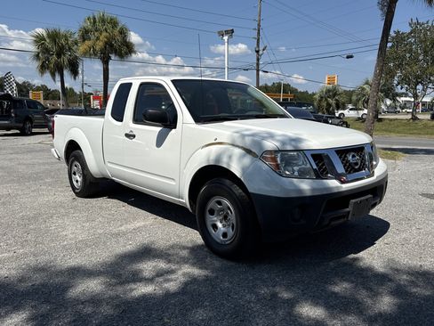 Used 2018 Nissan Frontier S image 7
