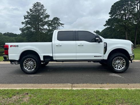 Used 2025 Ford F250 Lariat w/ Lariat Ultimate Package AWD/4WD image 4