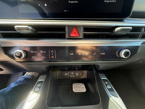 New 2026 Kia Sorento S AWD/4WD image 16