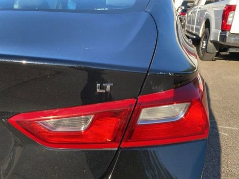 Used 2018 Chevrolet Malibu LT image 13