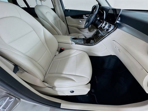 Certified 2021 Mercedes-Benz GLC 300 4MATIC image 31