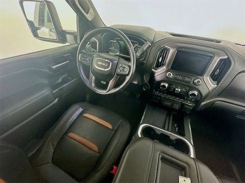 Used 2021 GMC Sierra 2500 AT4 w/ AT4 Premium Plus Package image 9