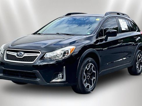 Used 2017 Subaru Crosstrek 2.0i Premium AWD/4WD image 3