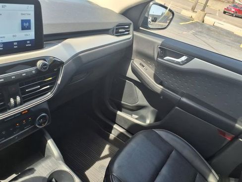Used 2020 Ford Escape SEL image 31