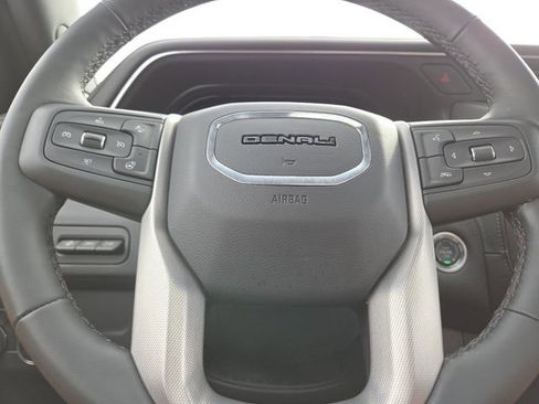 Used 2024 GMC Yukon Denali image 38