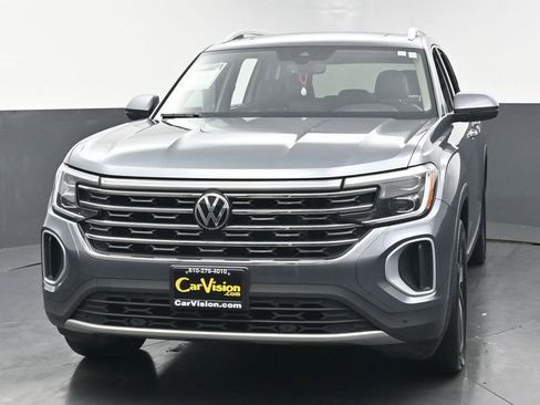 Used 2024 Volkswagen Atlas SEL AWD/4WD image 7