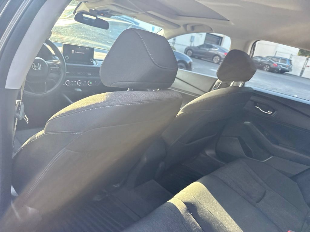 Used 2023 Honda Accord EX image 11