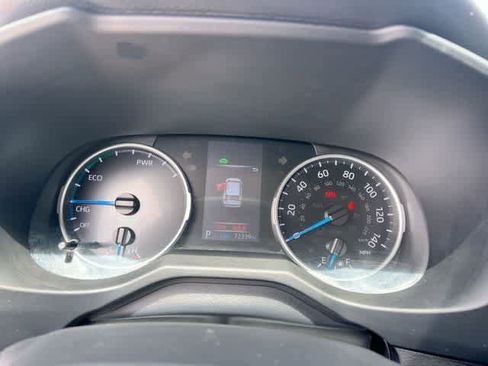 Used 2021 Toyota RAV4 LE AWD/4WD image 19