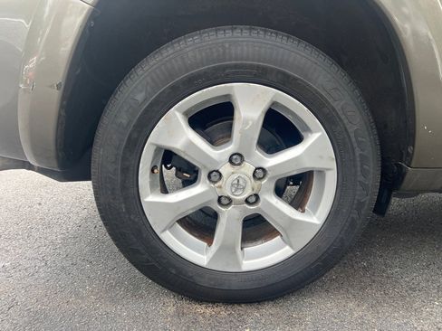 Used 2010 Toyota RAV4 Limited image 33