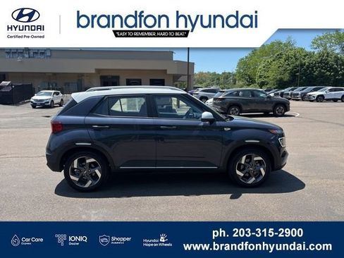 Certified 2023 Hyundai Venue Limited FWD image 7