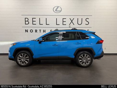 Used 2021 Toyota RAV4 XLE Premium FWD image 8