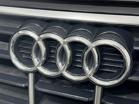 Certified 2023 Audi Q5 2.0T Premium w/ Convenience Package image 30