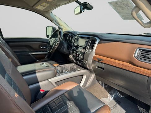Used 2019 Nissan Titan Platinum Reserve w/ Platinum Utility Package AWD/4WD image 34