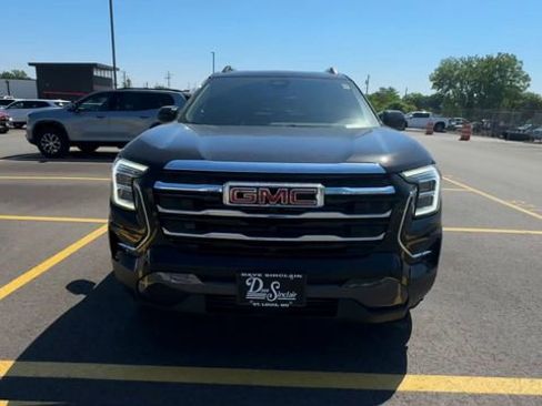 New 2026 GMC Terrain Elevation w/ Elevation Premium Package FWD image 3
