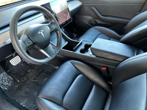 Used 2020 Tesla Model 3 Performance image 10
