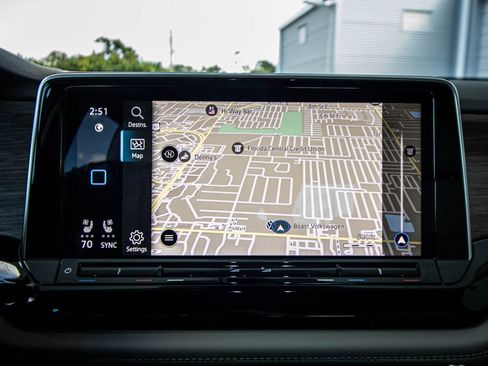 Used 2024 Volkswagen Atlas SEL Premium R-Line image 48