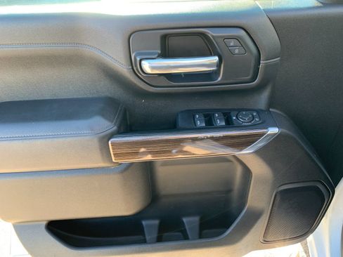 Used 2023 Chevrolet Silverado 2500 LT image 12