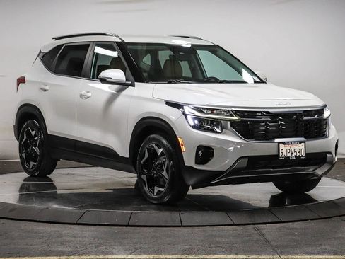 Used 2024 Kia Seltos EX FWD image 5