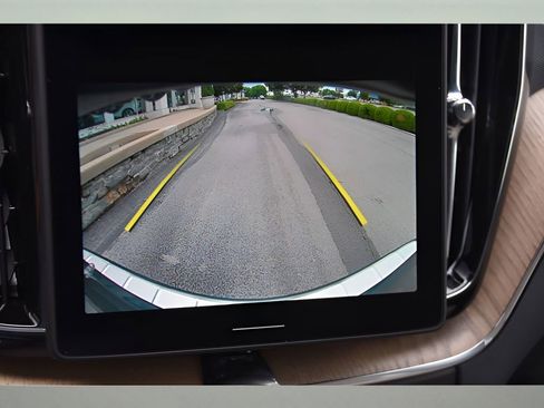 Certified 2026 Volvo XC60 B5 Core w/ Protection Package Premier image 22