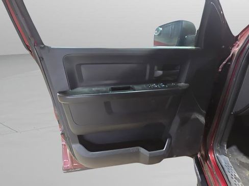 Used 2019 RAM 1500 Express RWD image 20