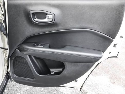 Used 2018 Jeep Compass Altitude w/ Popular Equipment Group image 32