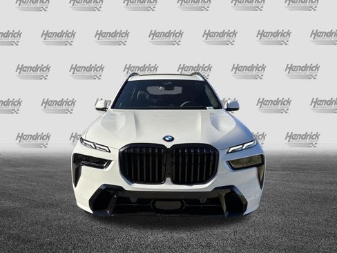 Used 2026 BMW X7 xDrive40i w/ M Sport Package AWD/4WD image 3