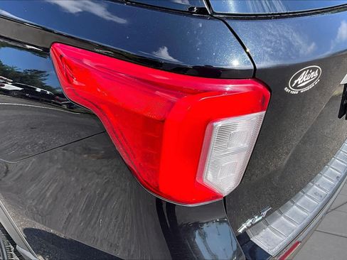 Used 2020 Ford Explorer XLT RWD image 27