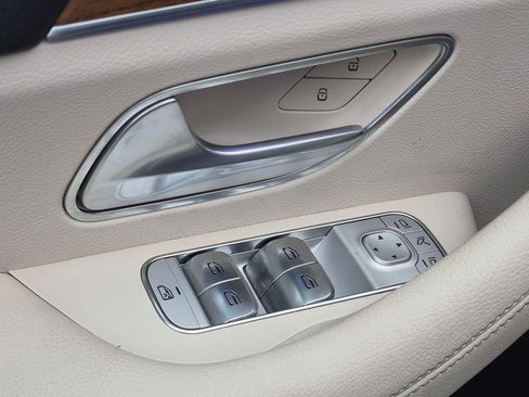 Certified 2025 Mercedes-Benz GLE 350 4MATIC image 16