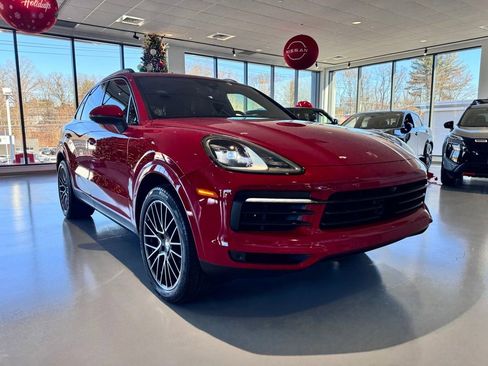 Used 2023 Porsche Cayenne Platinum Edition image 8
