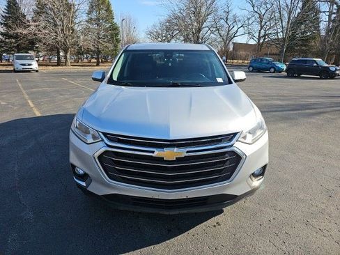 Used 2020 Chevrolet Traverse LT w/ Driver Confidence II Package image 9