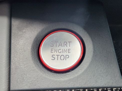 Used 2022 Audi SQ5 Premium Plus w/ Premium Plus Package image 21