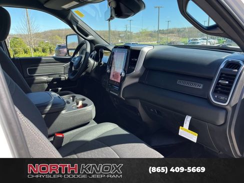 New 2026 RAM 5500 4x4 Crew Cab image 27