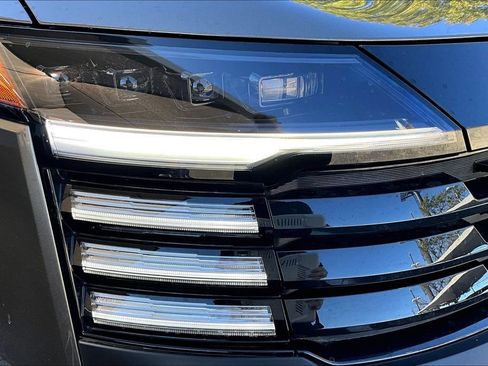 Used 2025 Nissan Kicks SR image 40