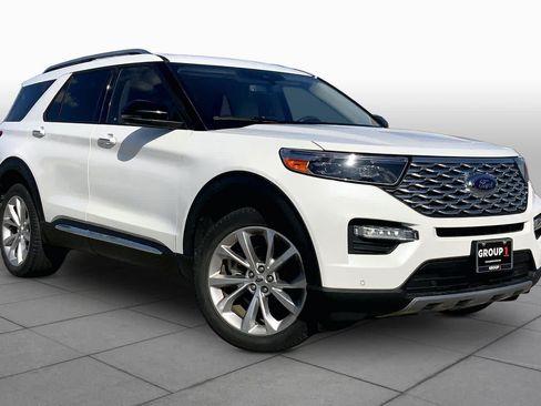 Used 2023 Ford Explorer Platinum w/ Technology Package AWD/4WD image 5