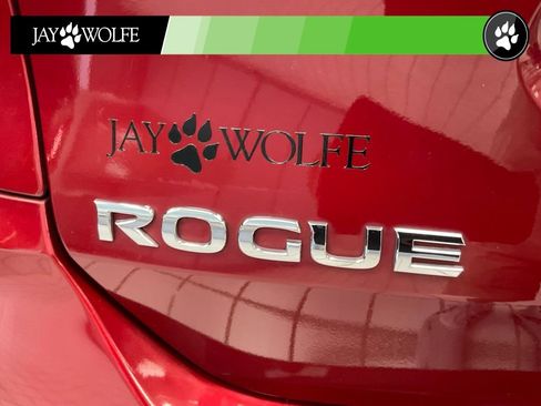 Used 2020 Nissan Rogue SV w/ Premium Package FWD image 24