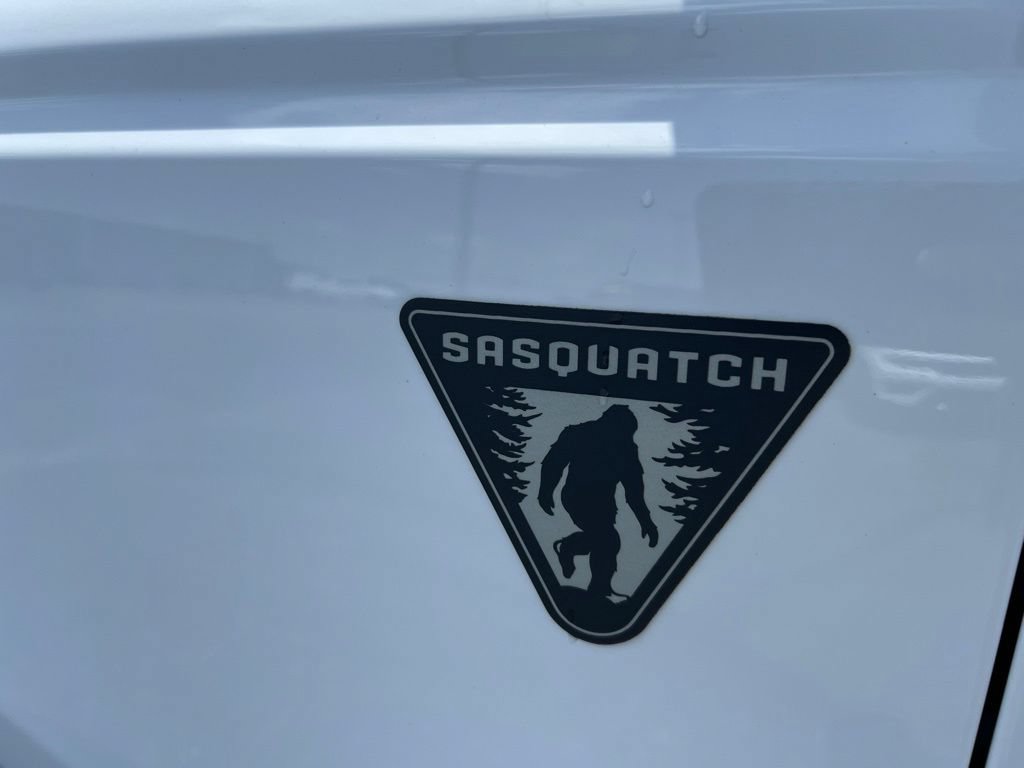 Used 2022 Ford Bronco 4-Door w/ Sasquatch Package AWD/4WD image 5