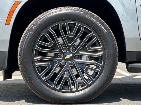 Used 2026 Chevrolet Tahoe RST w/ Advanced Technology Package RWD image 25