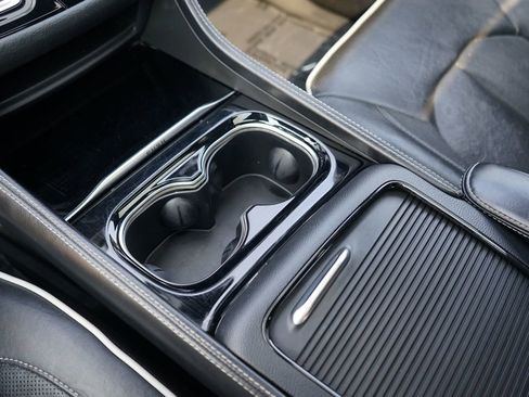 Used 2021 Chrysler Pacifica Limited w/ S Appearance Package image 21