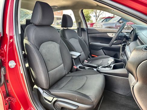 Used 2024 Kia Forte LXS FWD image 23