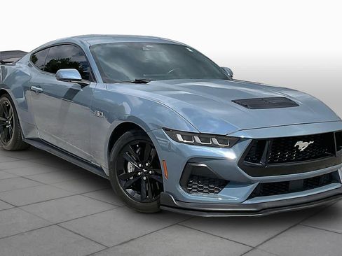 Used 2024 Ford Mustang GT RWD image 3