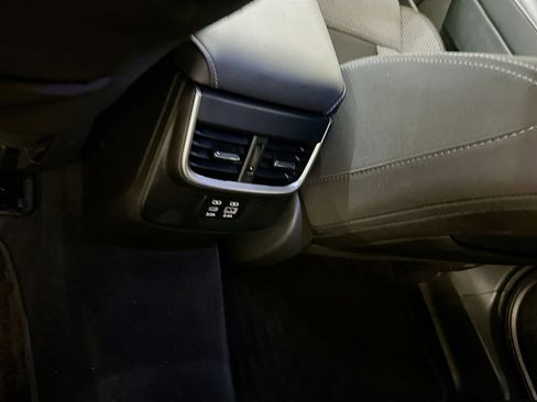 Used 2025 Subaru Outback Premium AWD/4WD image 29