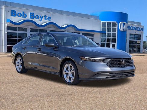 Certified 2024 Honda Accord LX image 7