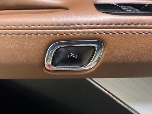 Used 2023 Lincoln Aviator Reserve w/ Equipment Group 201A AWD/4WD image 13