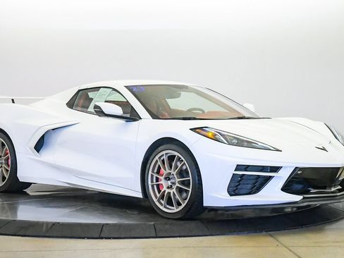 Used 2023 Chevrolet Corvette Stingray Premium Conv w/ Z51 Performance Package RWD image 6
