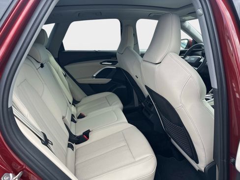 Used 2025 Audi Q5 Premium Plus w/ Premium Plus image 8