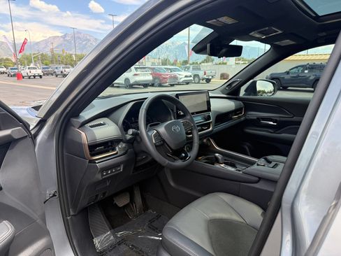 Used 2026 Toyota Grand Highlander AWD Hybrid image 11