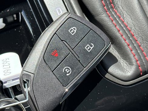 Used 2024 Chevrolet Colorado Z71 w/ Z71 Convenience Package 2 AWD/4WD image 35