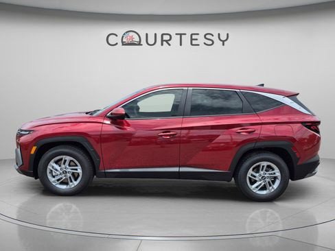 New 2026 Hyundai Tucson SE FWD image 2
