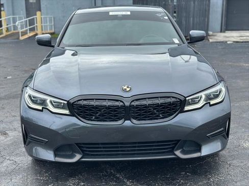 Used 2020 BMW 330i Sedan w/ Executive Package RWD image 3